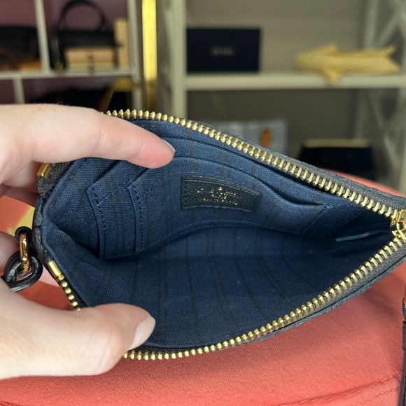 Louis Vuitton Pouch Citadine Accessories - Picture 11 of 16